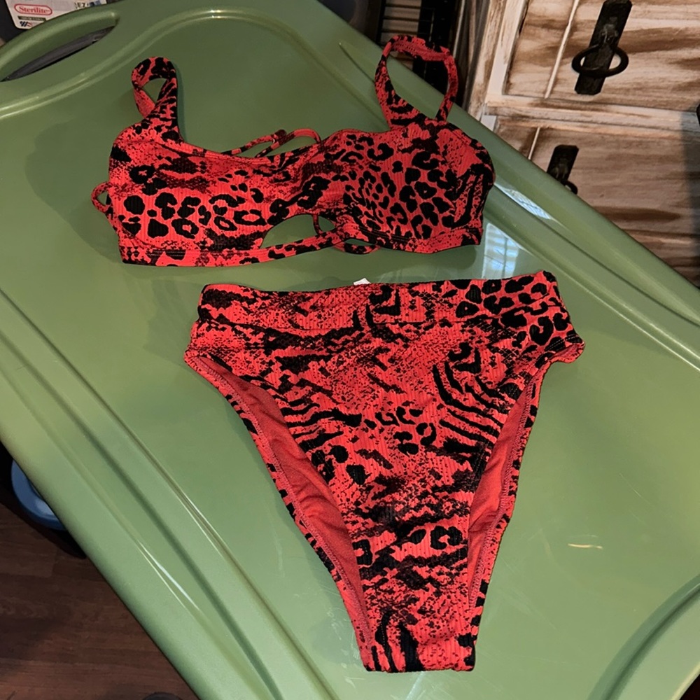 NWT snakeskin Swim set